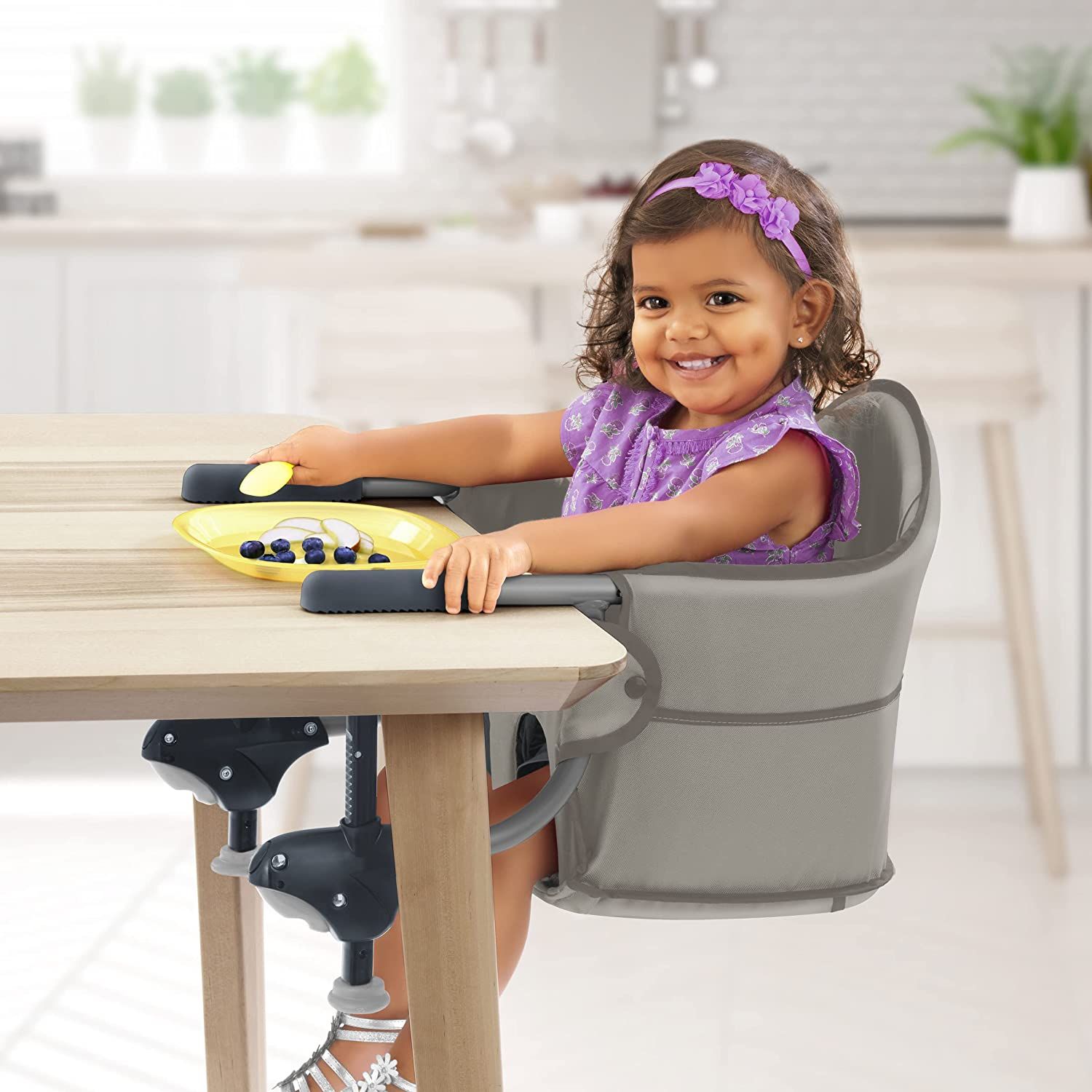 Portable hook deals on chair