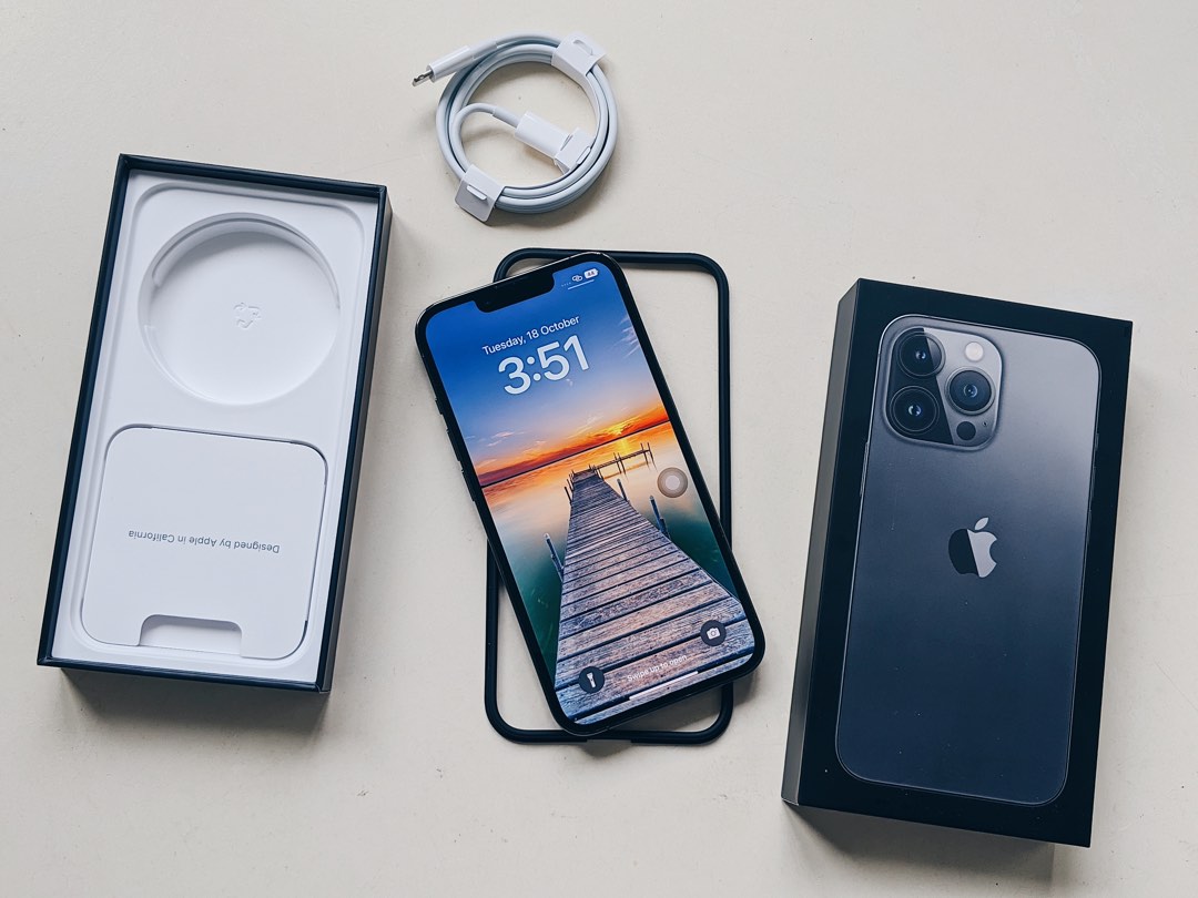 iPhone 13 Pro 256GB (From Harvey Norman), Mobile Phones & Gadgets