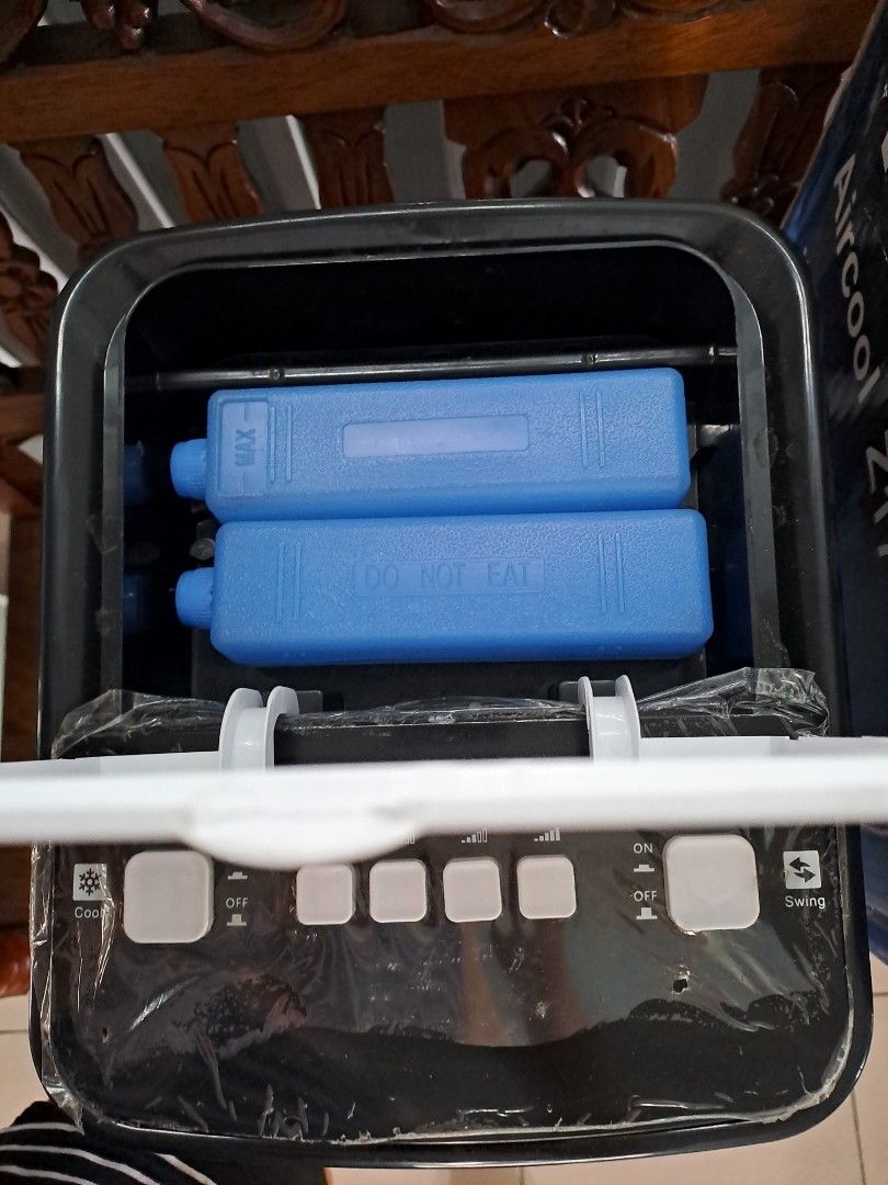 Iwata Air cooler z17 4 liters water capacity free 2 ice pack on Carousell