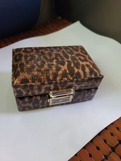 （分類：）位於 。 由 cwongb 提交（商品編號 1216941081，圖片 1）。簡介： 。