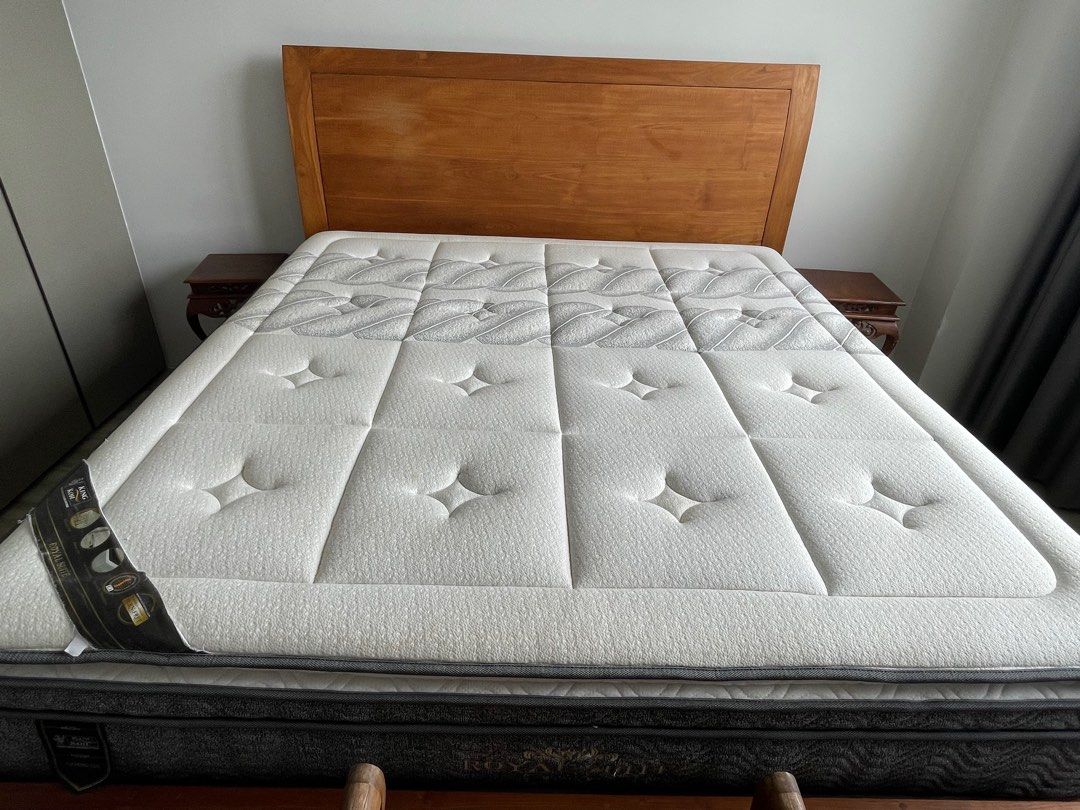 King Koil king size bed latex rubber (Free Gift), Furniture & Home