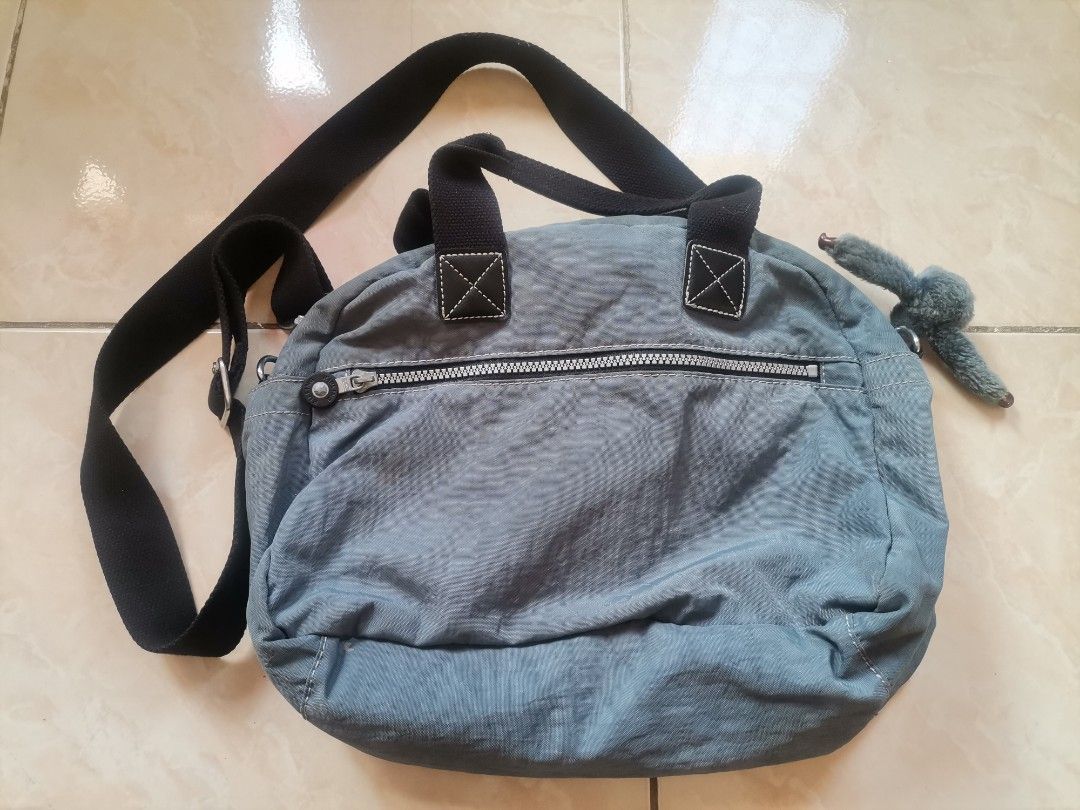 Kipling Defea Bag, Luxury, Bags & Wallets on Carousell