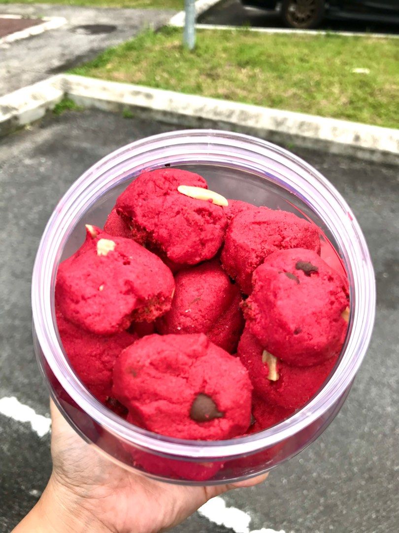 Kuih Raya Red Velvet Cookies Food And Drinks Homemade Bakes On Carousell