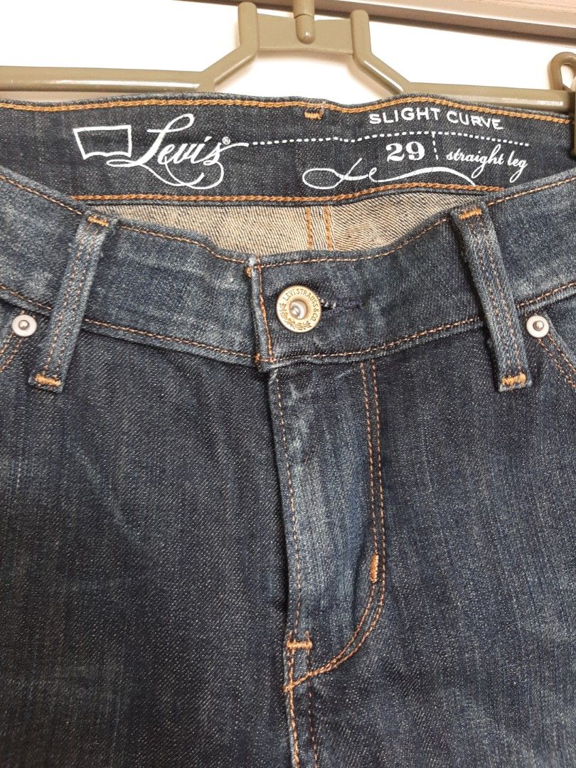 Levis Jeans, Women's Fashion, Bottoms, Jeans & Leggings on Carousell