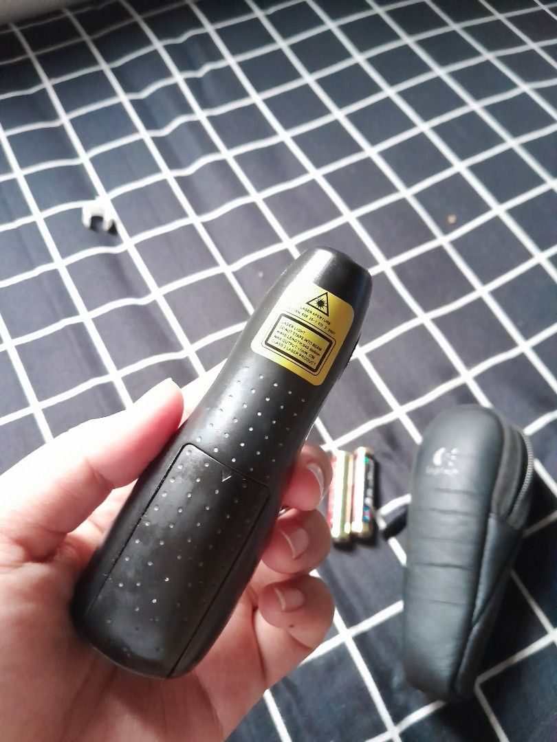 Logitech Pointer Presentasi tipe R400, Elektronik, Bagian Komputer