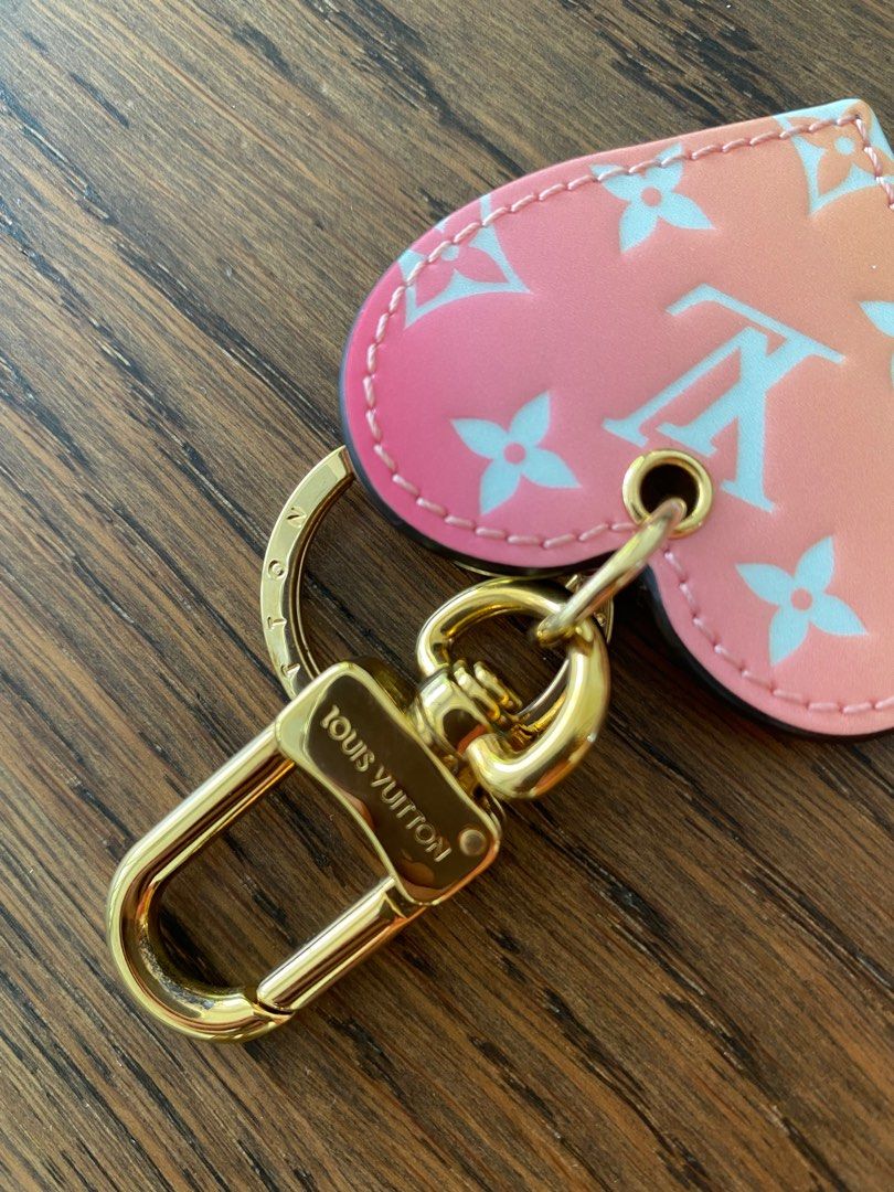 LV For You And Me Bag Charm & Key Holder - Luxury S00 Gold
