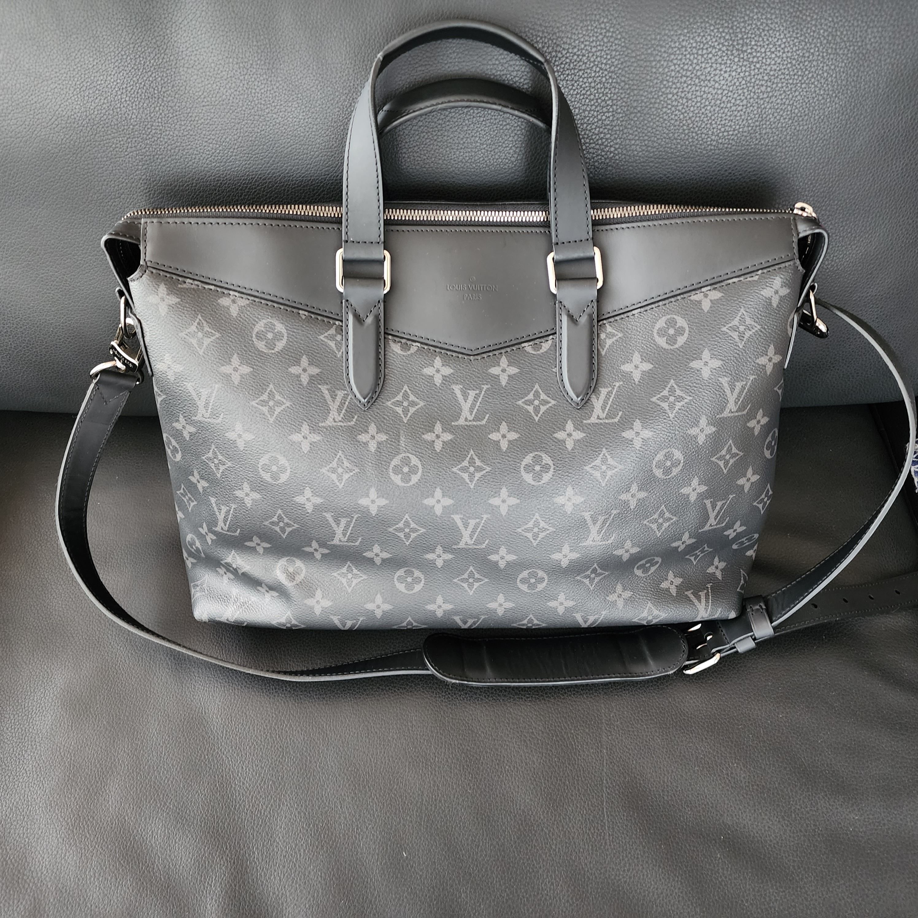 Shop Louis Vuitton Briefcase explorer (M40566) by CITYMONOSHOP