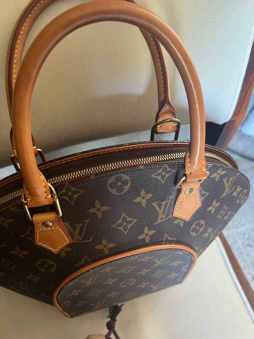 Louis Vuitton Ellipse MM MI0968 Monogram (Category: Luxury Bags & Wallets) located in Bulacan. Submitted by the.m.archive (Listing ID 1216966505, Image 2). Description: Includes: Dust bag, No padlock, Date/Authenticity Code: MI0968 Handles: Double rolled leather handles Interior Lining: Brown canvas textile lining Hardware: Goldtone.