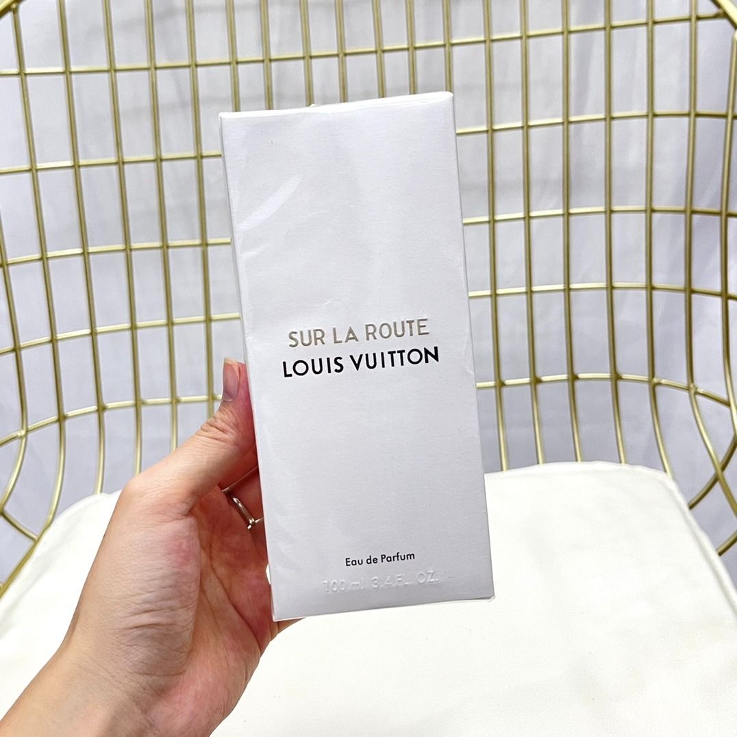 Sur la Route Louis Vuitton عطر حمضيات - أروماتك للرجال . Sur la