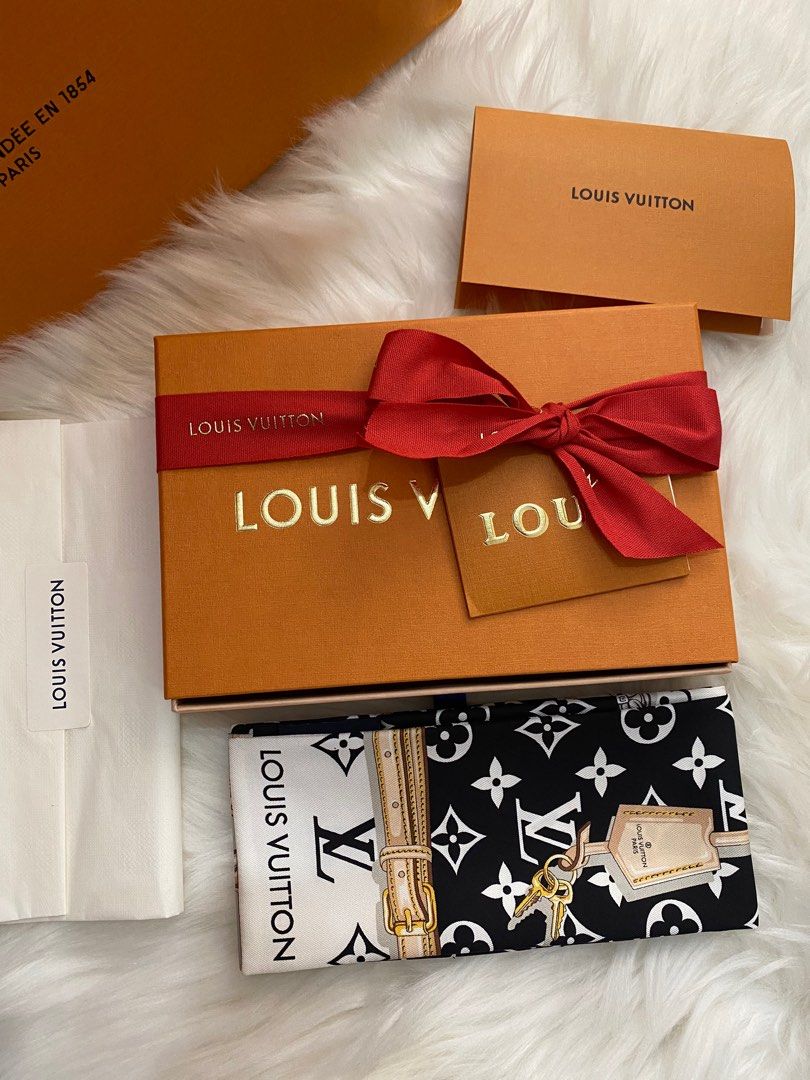 Bandeau Monogram Confidential. Authentic or not? Thanks in advance 🥰 :  r/Louisvuitton