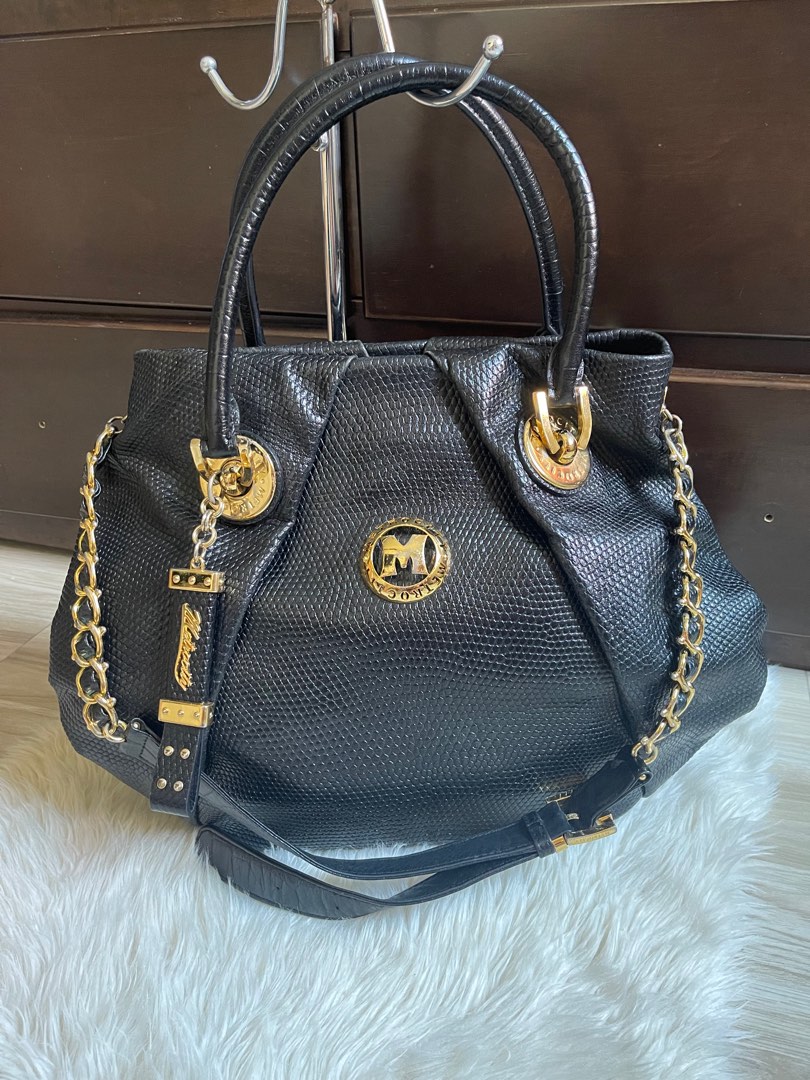 Metro City 2way Bag, Luxury, Bags & Wallets on Carousell