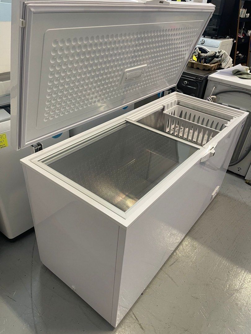 MISTRAL 423L CHEST FREEZER WITH LOCK MFC423A (WHITE), TV & Home