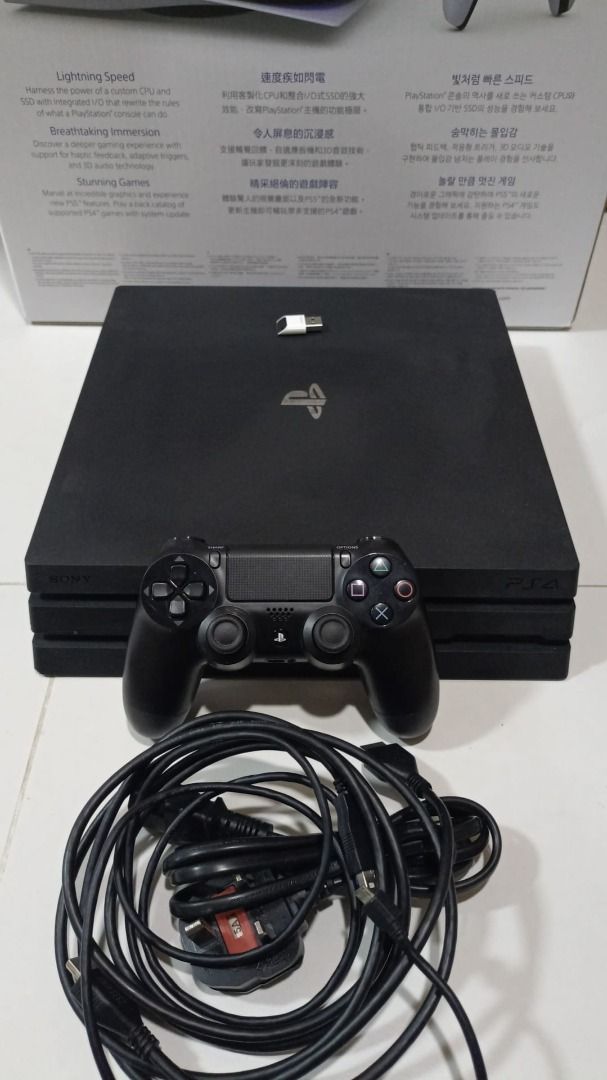 Modded PS4 PRO full set with Dualshock controller cables and thumb drive