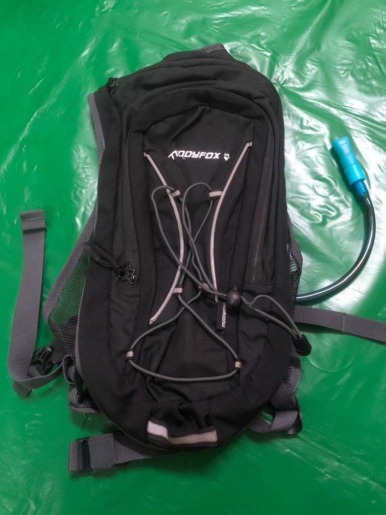 Muddyfox Running Backpack 5L, Men's Fashion, Bags, Backpacks on Carousell