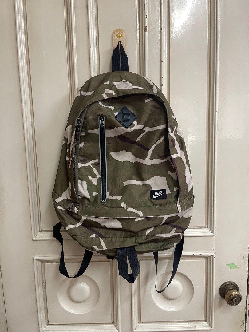 Nike elemental hotsell backpack camo