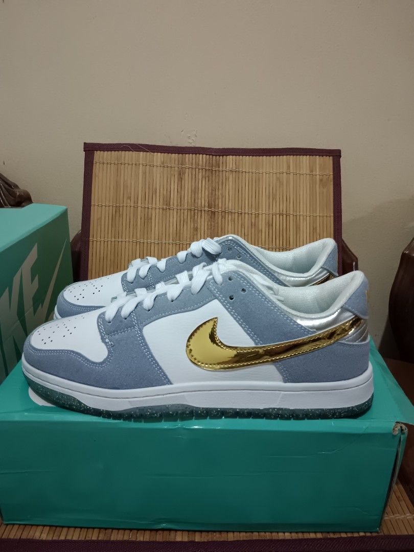 Nike free gift online