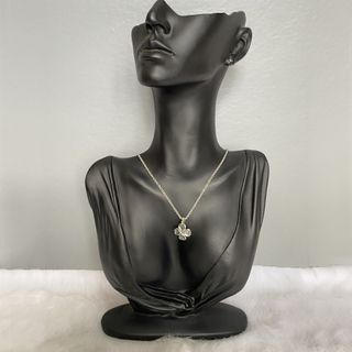 Nina Ricci Vintage Silver Tone Four Leaf Clover Pendant Necklace