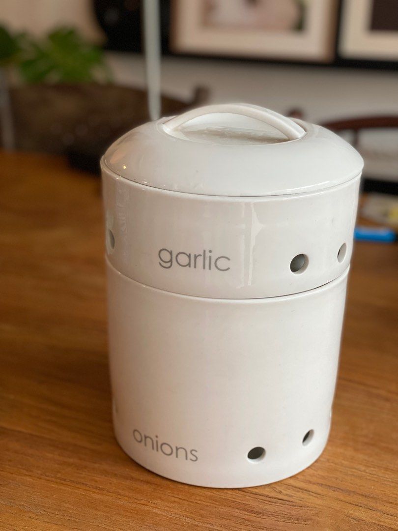 Onion and garlic container, Furniture & Home Living, Kitchenware