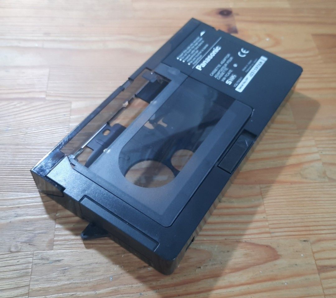 Panasonic SVHS Cassette Adapter, 家庭電器, 電視 & 其他娛樂, 電視組件及配件 Carousell