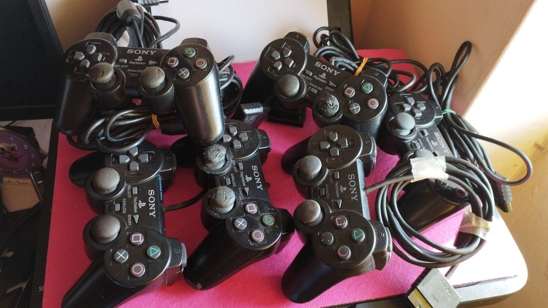 PLAYSTATION 2 OR PS2 CONTROLLER Video Gaming Gaming Accessories