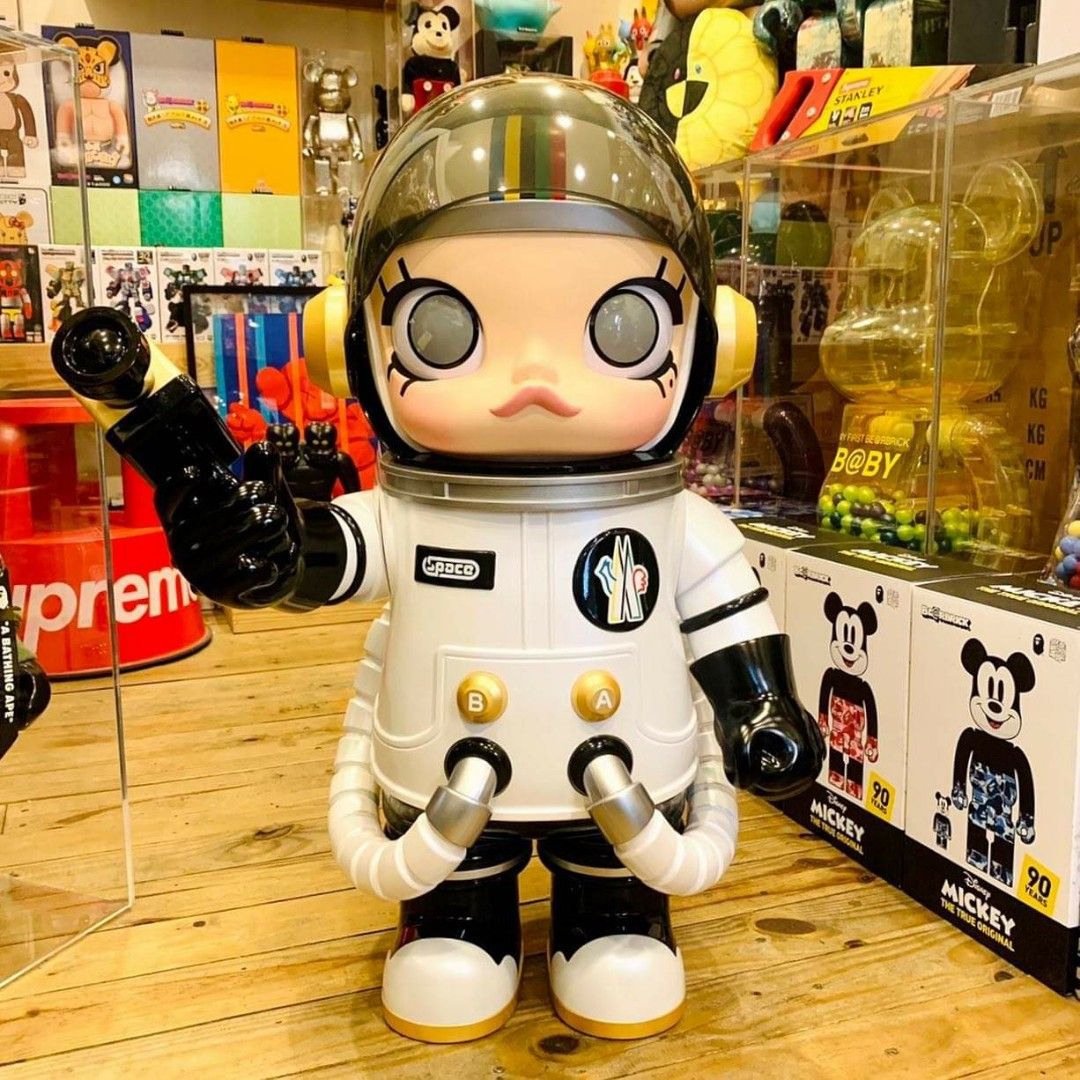 ゲームキャラクター MEGA SPACE MOLLY 1000% MONCLER MEGA SPACE MOLLY 1000% MONCLER 2022 LIMITED – TOYSEZ