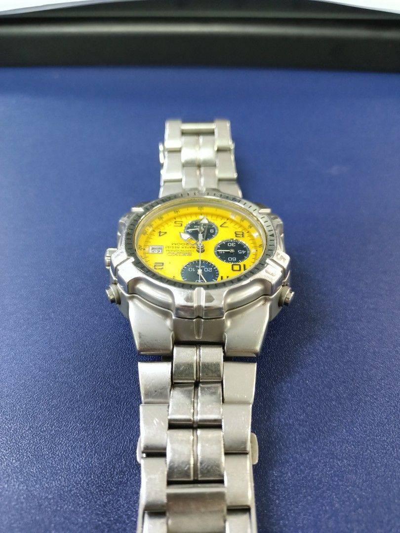 Rare January 2008 Yellow Seiko Chronograph Quartz 7T32, Men's Fashion,  Watches & Accessories, Watches on Carousell