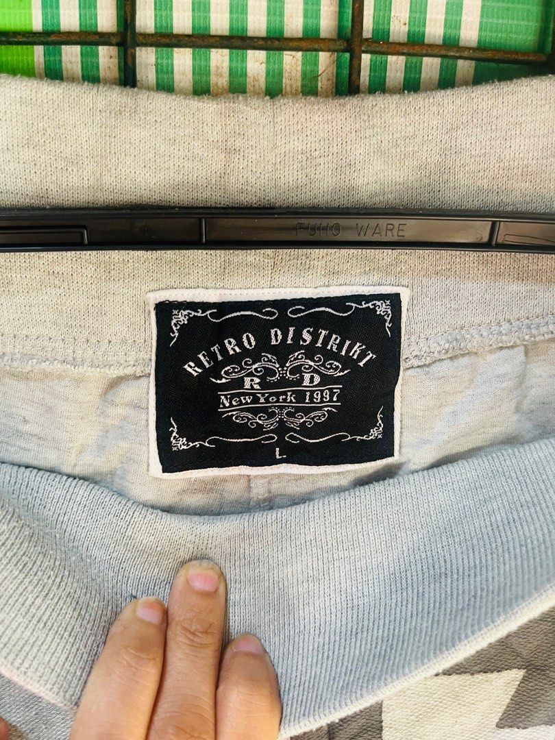 Retro distrikt best sale shorts