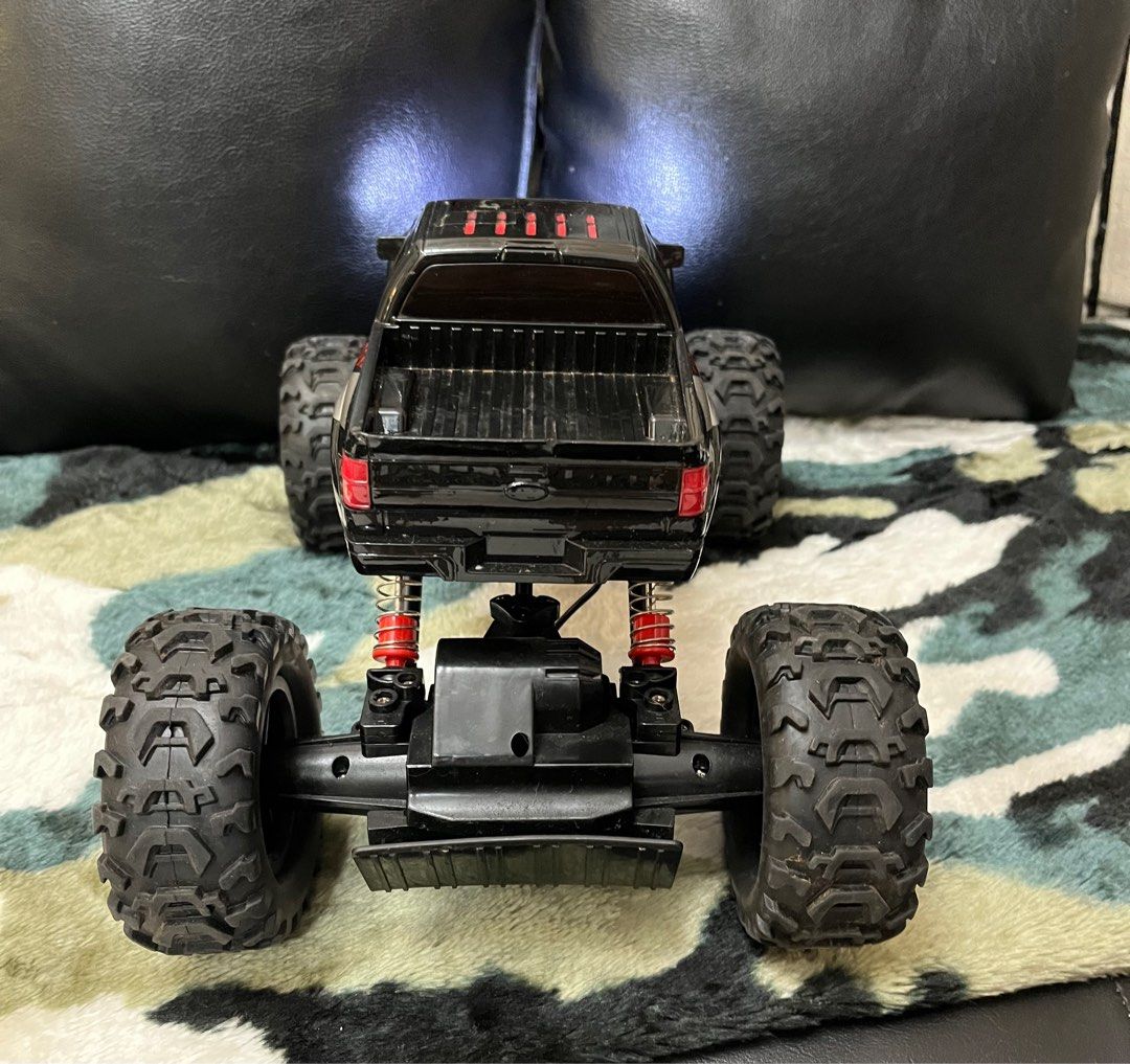 Rock Crawler 4WD Rally Car (Category: Remote Control Toys) located in Paranaque City. Submitted by nm_essentials (Listing ID 1216868824, Image 3). Description: Preloved 4WD Rally Car 1:14 Scale Rock Crawler No.HB-P1401 2.4 GHz Remote Control Frequency Condition: 9/10 still looks new Uses: Car: 5x1.5V “AA” batteries 🔋 (Not Included) Controller: 3x1.5V “AA” (Not Included) Suggestion: Better buy a rechargeable batteries to save money. Bought this a