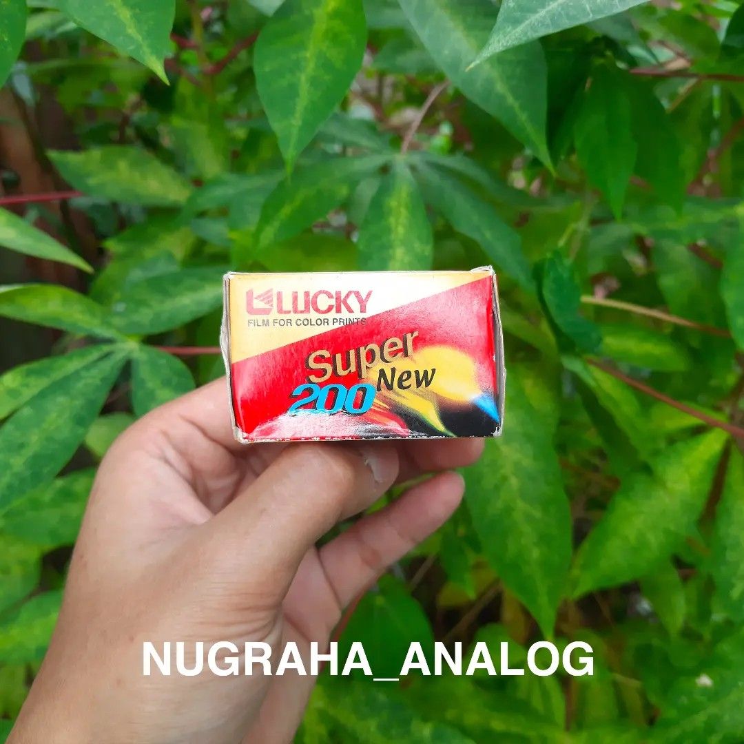 roll-film-lucky-color-super-200-new-36-exposure-expired-film