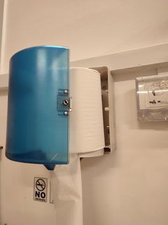 Round tissue holder