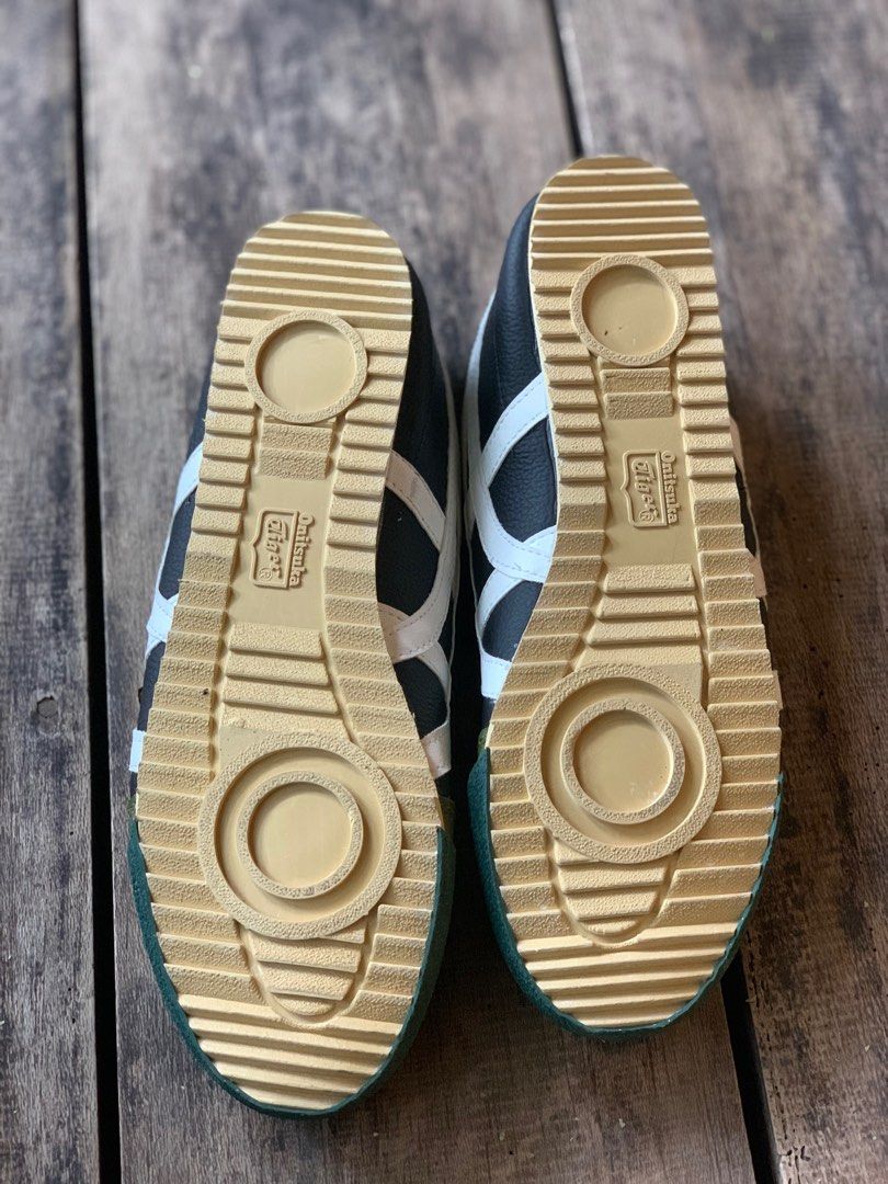 onitsuka tiger hijau