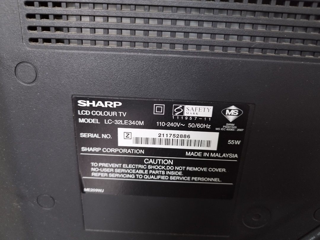 Sharp 32" LCD TV with chromecast, TV & Home Appliances, TV