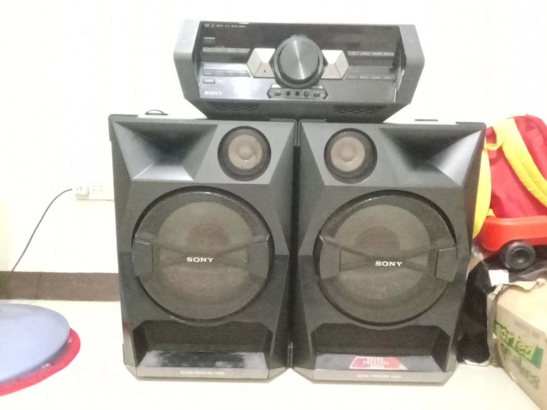 Sony shake 33 price deals