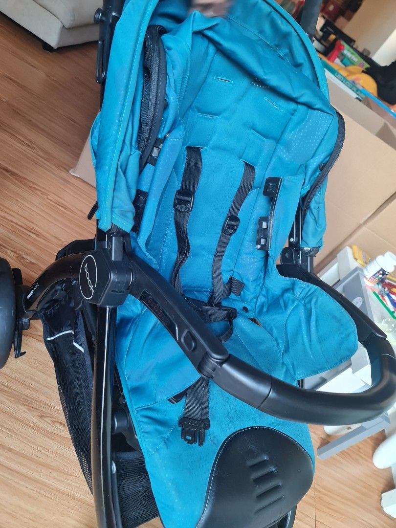 Stroller Spacious Peg Perego Book (Category: Strollers) located in Pasig City. Submitted by azuelanes9207 (Listing ID 1179132991, Image 2). Description: last Price posted "Easy Drive Wheels with ball bearings and suspensions allow for 360 degree agility and less effort in pushing. One-Piece Handle Allows for easy push with just one hand. Smooth Ride Lockable front swivel wheels with independent "one-step" rear wheel brakes. Recline Deep, recline 