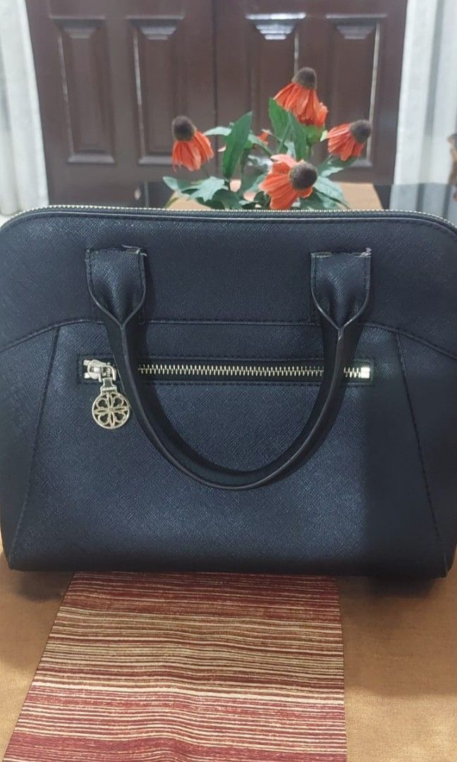 Tas les castino, Fesyen Wanita, Tas & Dompet di Carousell