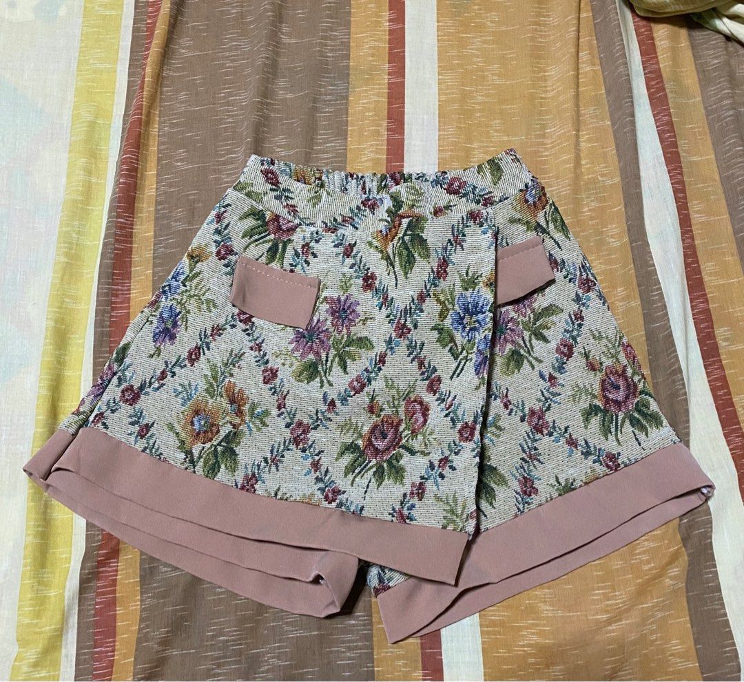 Top and Skort Set (Category: Sets or Coordinates) located in Guagua. Submitted by declutterwithj (Listing ID 1216984315, Image 3). Description: Used once. Fits Small to Medium.