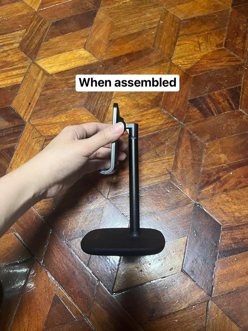 UGREEN phone holder (Category: Mounts & Holders) located in Paranaque City. Submitted by irissamantha (Listing ID 1216914780, Image 3). Description: Bought for 219 + sf and selling it for 150, used for 2 days only. *assembled picture is the one I’m personally using, just bought a diff one for bigger use* Very sturdy and heavy! MOP: BDO, BPI, GCash.