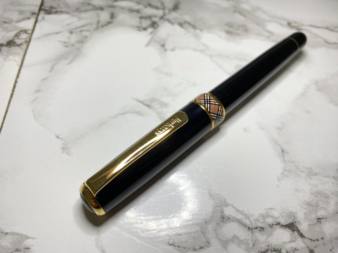 Burberry pen 2025