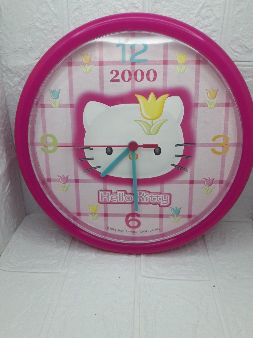Vintage 2000 Hello Kitty Wall clock Sanrio Tokyo Japan, Hobbies & Toys, Toys & Games on Carousell