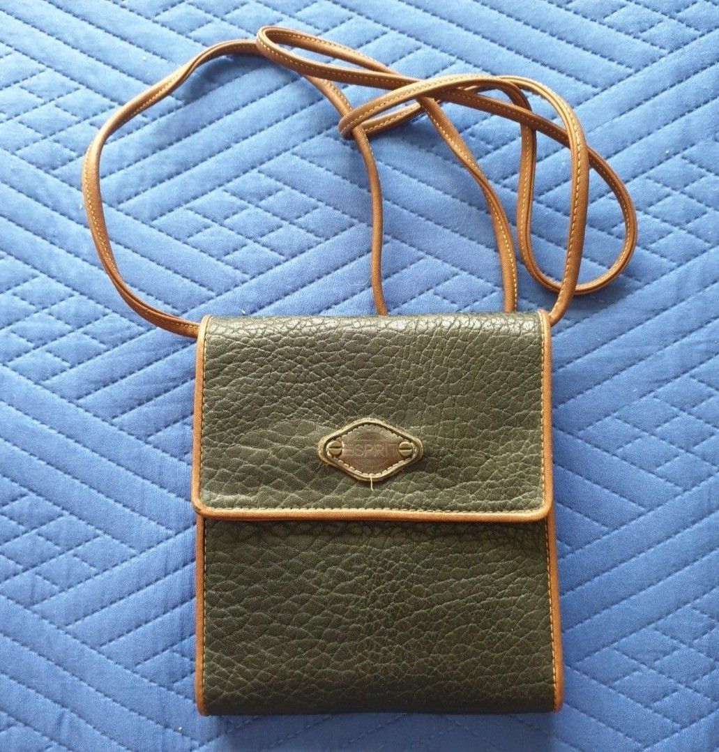Vintage Esprit crossbody wallet bag (Category: Luxury Bags & Wallets) located in Bacoor. Submitted by aikaclariz (Listing ID 1216774575, Image 1). Description: Original/Authentic Esprit crossbody bag •in very very good condition, NO damages as seen on photos •material: leather mop: gcash and bdo mod: lalamove and j&t.
