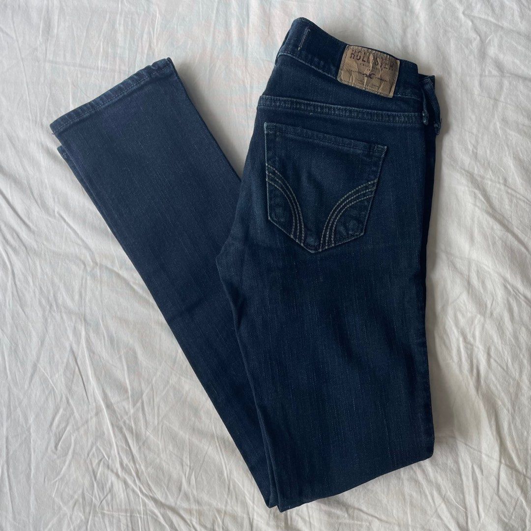 Dark wash deals jeans hollister