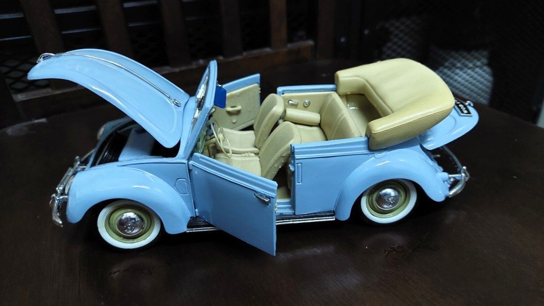 Intérieur + Siège Miniature 1/18 Maisto - Volkswagen Coccinelle 1951 - Occasion