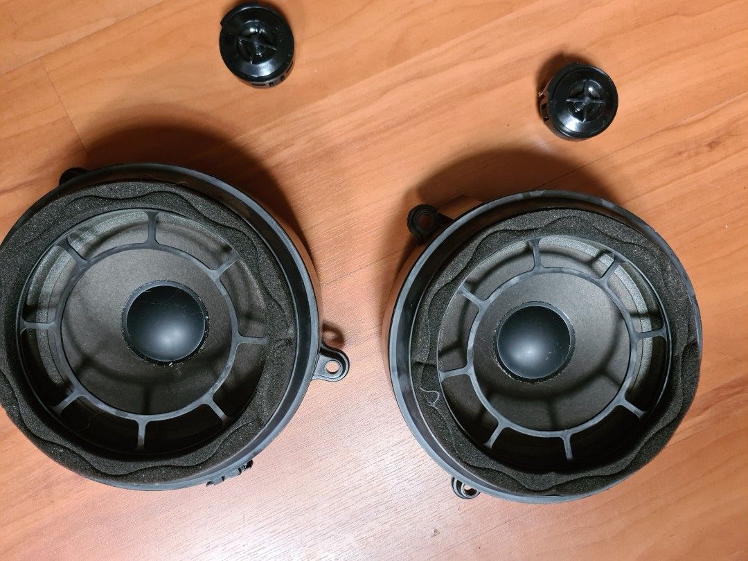 W203 Head Unit, Speakers and Tweeters, Auto Accessories on Carousell