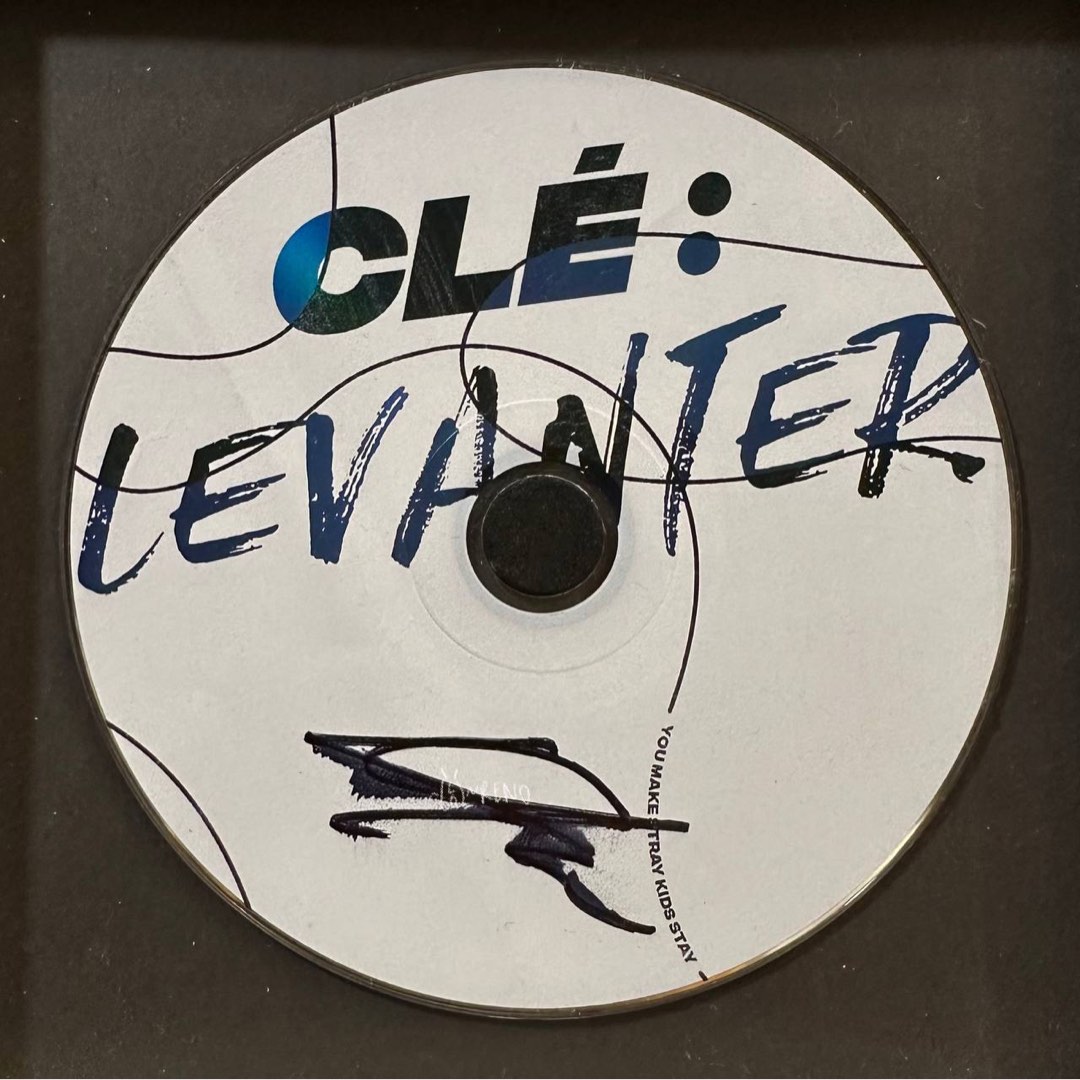 wts stray kids skz lee know signed levanter CD, Hobbies