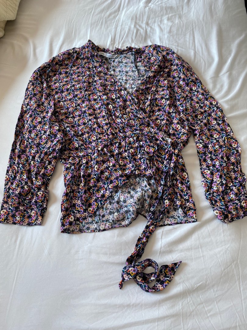 Zara Floral Blouse, Women's Fashion, Tops, Blouses on Carousell