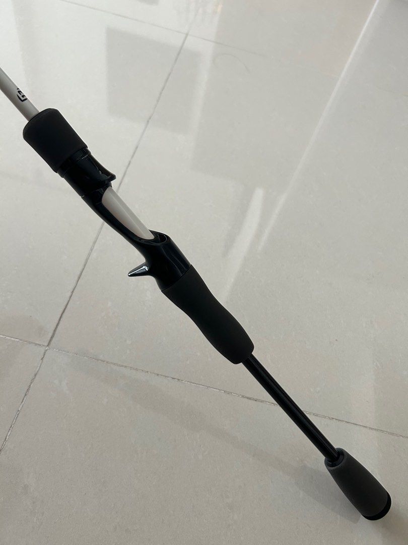 13 FISHING Rely Black Rod (BC)