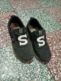 黑鞋