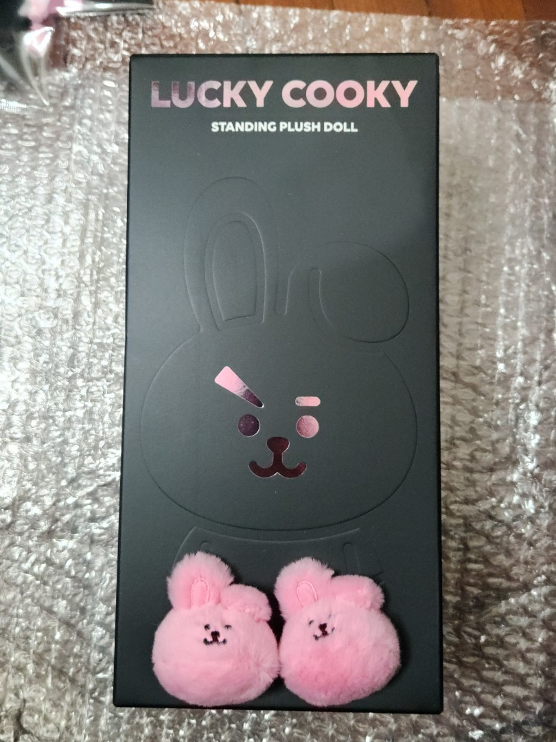 [現貨] BT21 Lucky Cooky Black Edition Standing Plush Doll, 興趣及
