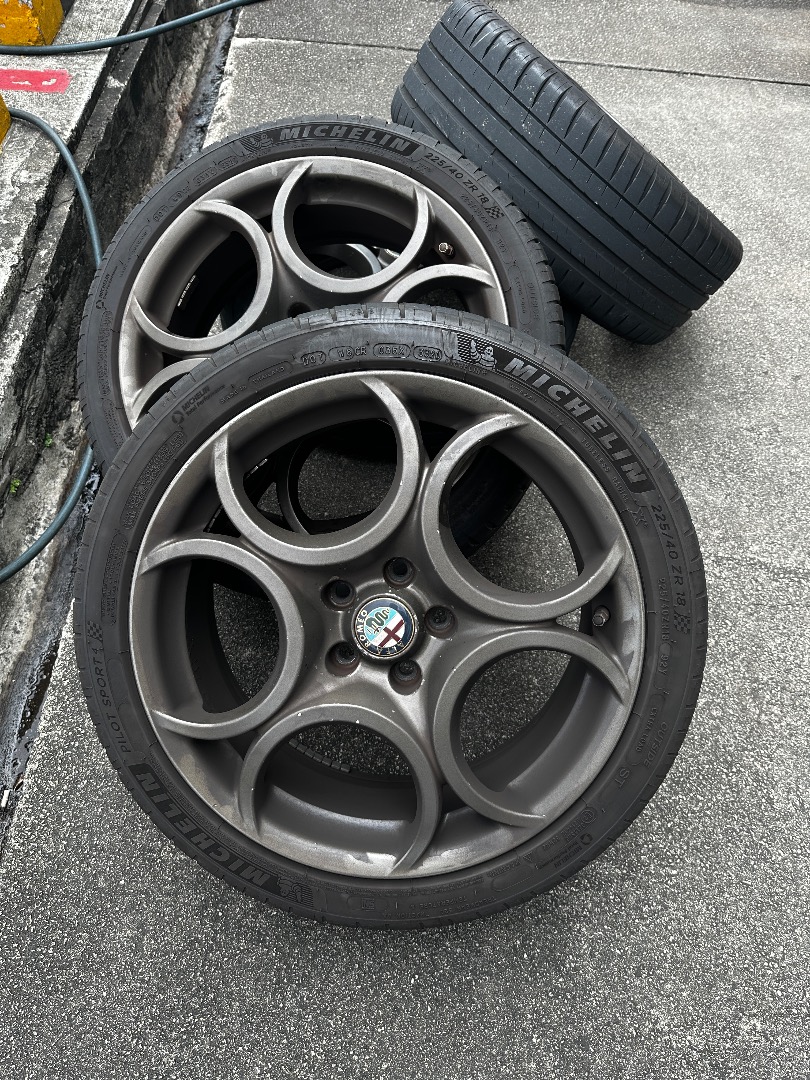 Alfa Romeo Rims Iconic Horseshoe 18' with PS4, Car Accessories, Tyres