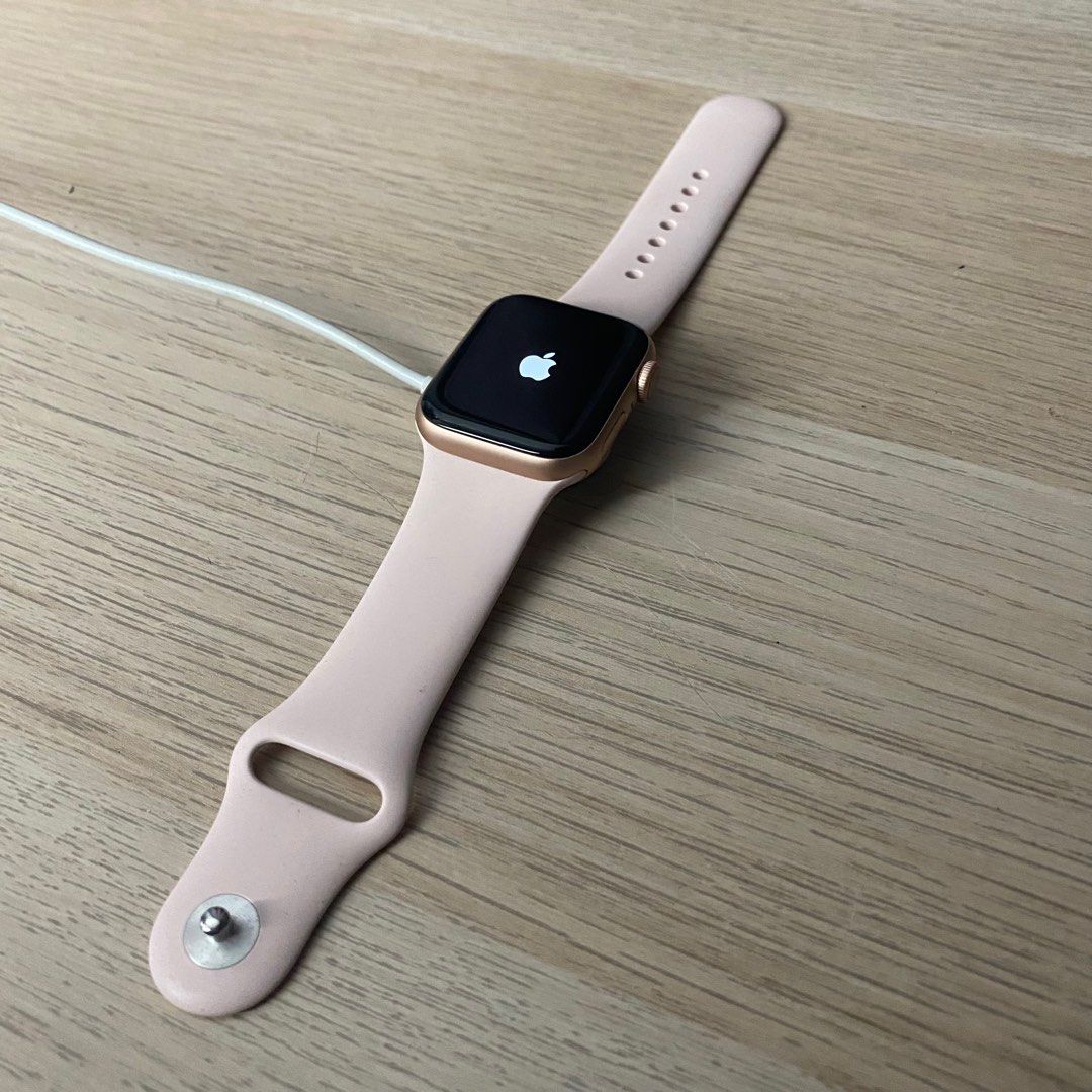 Apple Watch Nike Series 5 A2156 40mm Rose Gold Pink GPS Cellular